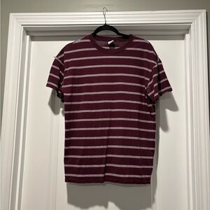 Zine Men’s Burgundy and White Stripped T-shirt Size XSmall Crew Neck